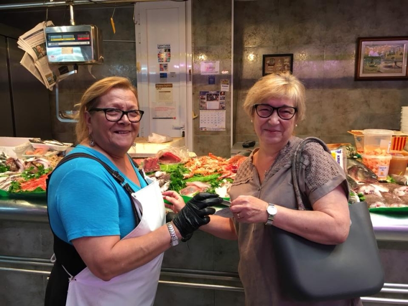 El dia 28 de juny vam fer el sorteig del 12ª Aniversari de la targerta, aquests són els comerços que  han repartit els premis:   Peixateria Mari-Emili Polleria Antonia Foto banyols Perruqueria Mar Fruiteria Yesifruits Xarcuteria Puig Polleria Toñi Moltes gràcies a tots, per fer comerç fer ciutat.  