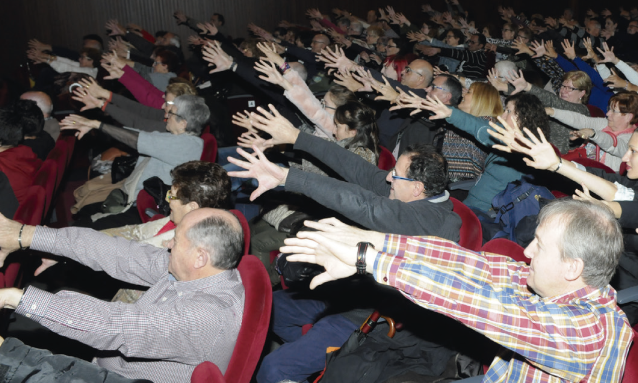 Prat Gran Comerç ha volgut premiar la fidelitat dels seus clients mes grans, convidant-los a l'espectacle que es va realitzar el dia 26 de Novembre en el Teatre Modern.