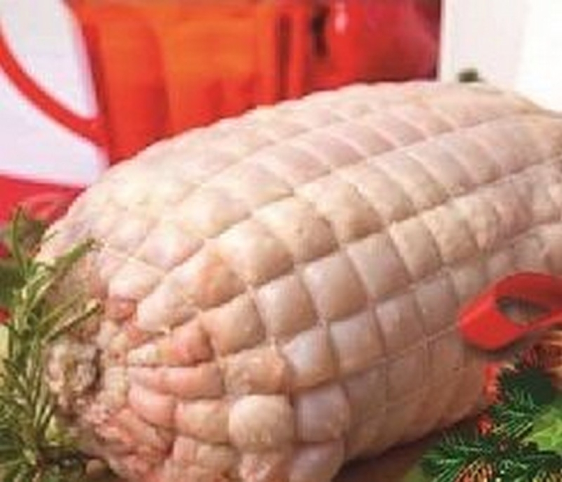 Pes aproximat 1,5 kg.Servit en safata. Preu el kg. surt a 12,90 €/kg. Opcions: pernil i formatge, beicon i formatge, panses, pruna i pinyons, rocafor i nous, pebrot i oliva