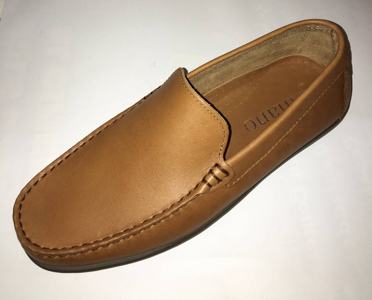 Sabata mocasín en pell camel per a home de FINANO. H-307