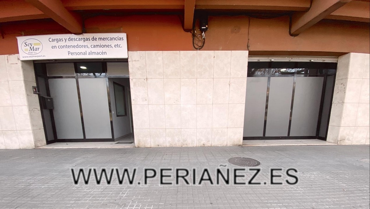 85M2&nbsp; Estupend local-oficina reformat. Subministraments d'alta. Llest per comen&ccedil;ar activitat.&nbsp; wc&nbsp;llum&nbsp;aigua&nbsp;climatizado oficina&nbsp;metre&nbsp;comer&ccedil;os