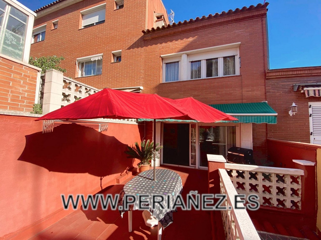 156M2 Duplex. Casa en una planta. Exterior. Assolellada. Terrassa de 45 metres.&nbsp; 4&nbsp;&nbsp;dor 2&nbsp;&nbsp;ba&ntilde; terrassa climat metre bus comerc pallasso