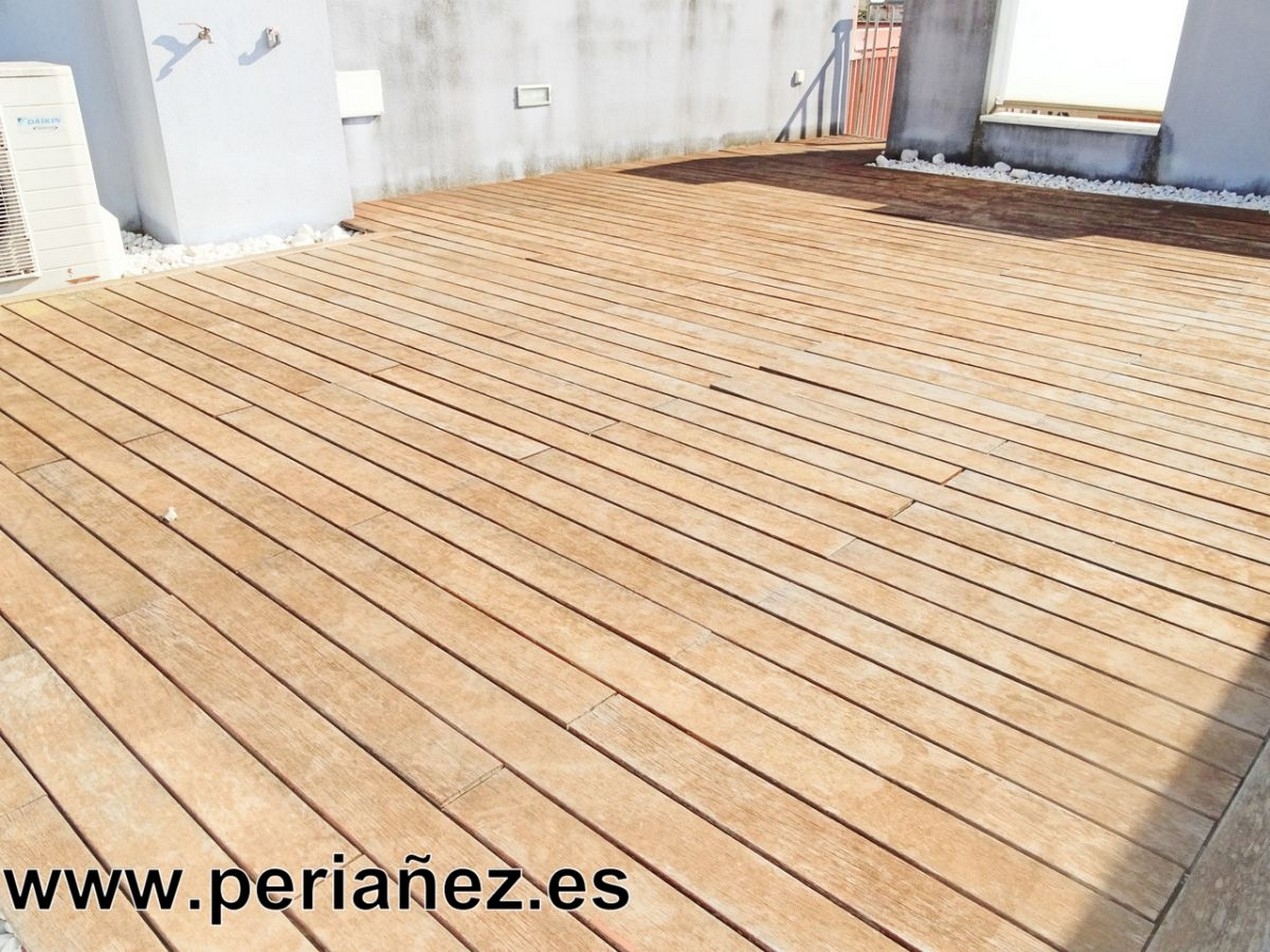 178m2 Casa Unifamiliar. Seminueva. Estil i disseny modern. 4&nbsp;&nbsp;hab&nbsp;&nbsp;2&nbsp;&nbsp;wc&nbsp;&nbsp;terrassa climati garatge metre bus comercio Veure Pl&agrave;nol