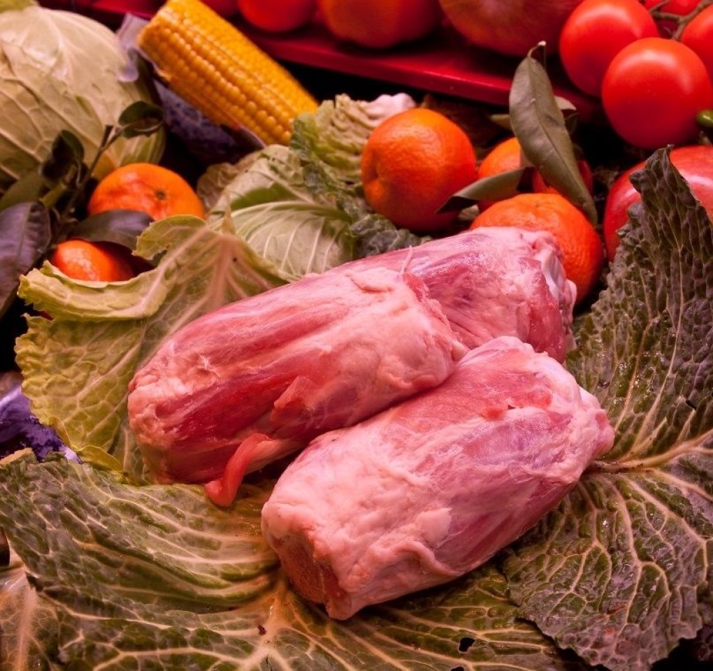 Servit en safata de 700 gr. El preu de kg. surt a 3,29 €/kg