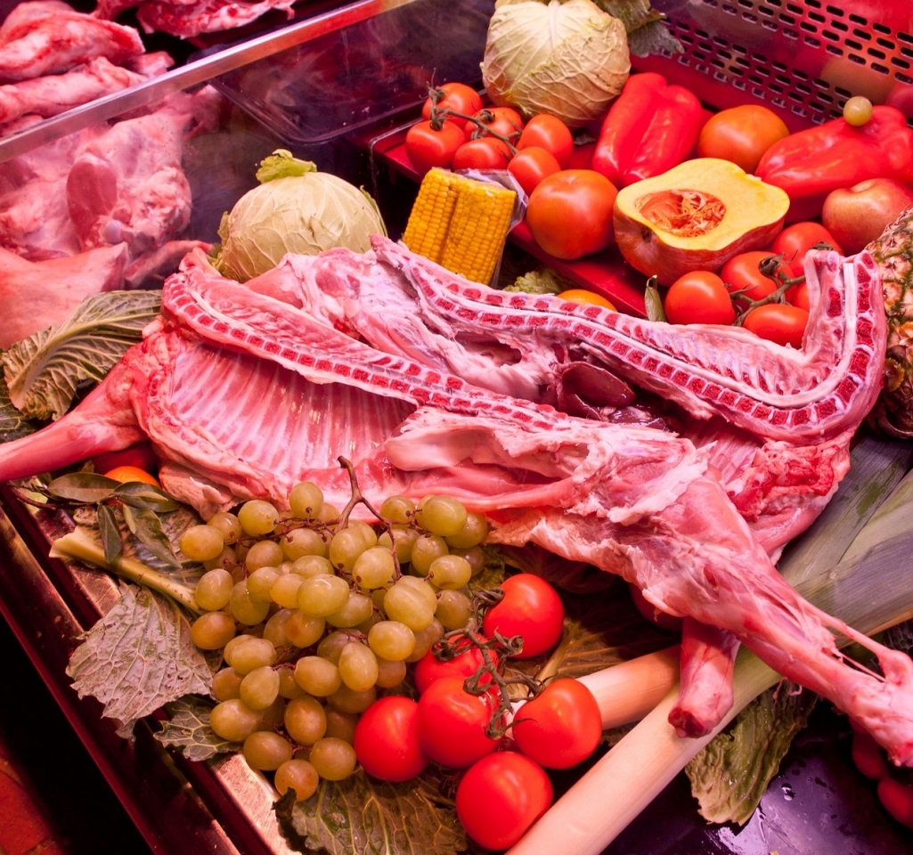 Pes aproximat 4 kg. Servit en safata. Preu el kg. surt a 22,90 €/kg