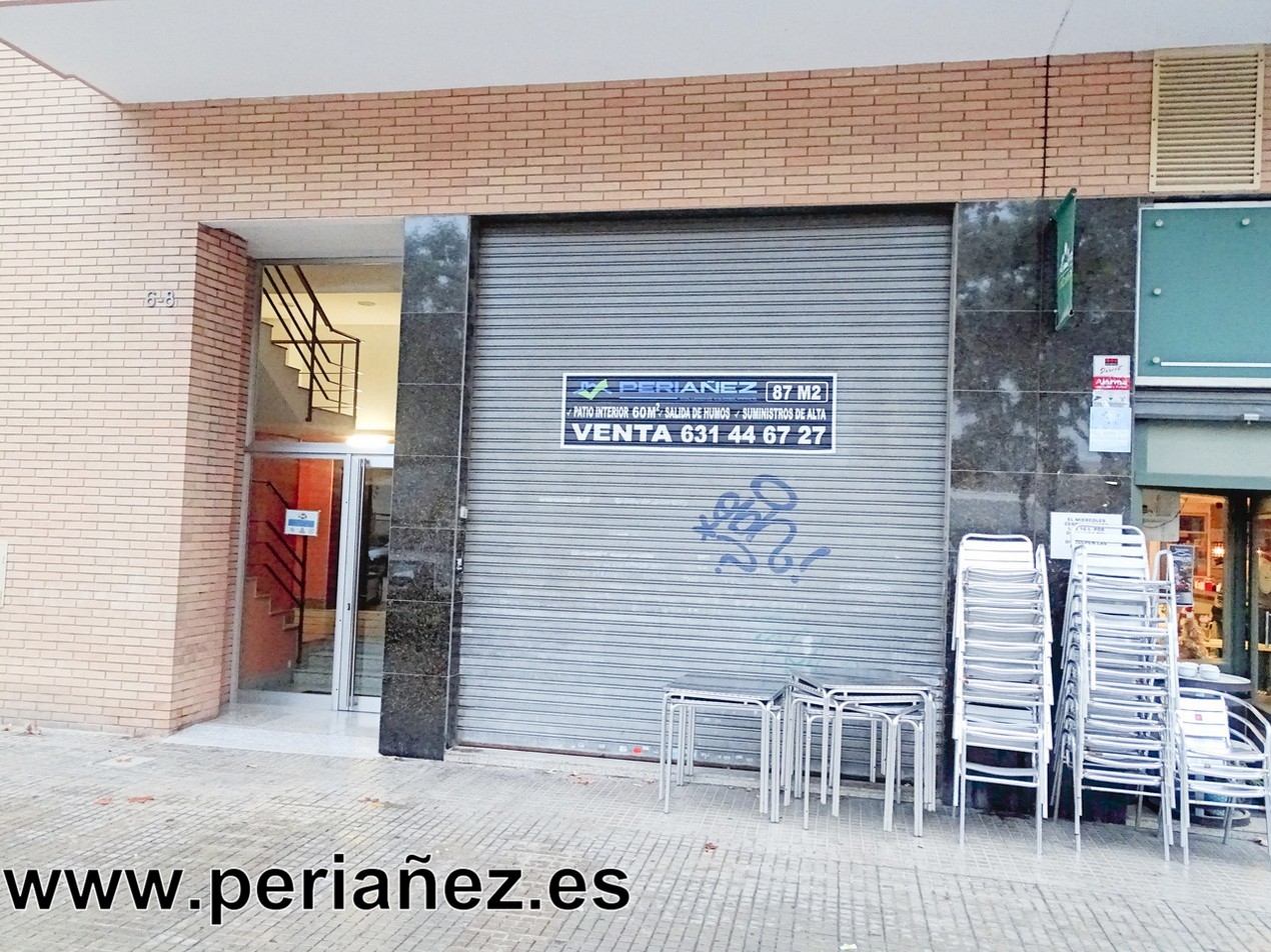 87m2 Diàfan i ampli local comercial estratègicament situat enfront de col·legi i bona afluència de pas. Moltes possibilitats.  wc llum metre bus comerços parc 