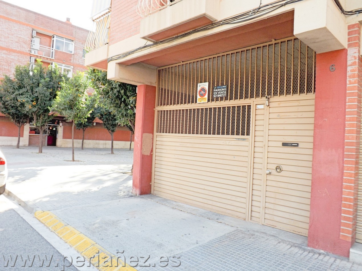 Plaza d'aparcament en planta i de f&agrave;cil acc&eacute;s. gual&nbsp;p&agrave;rquing