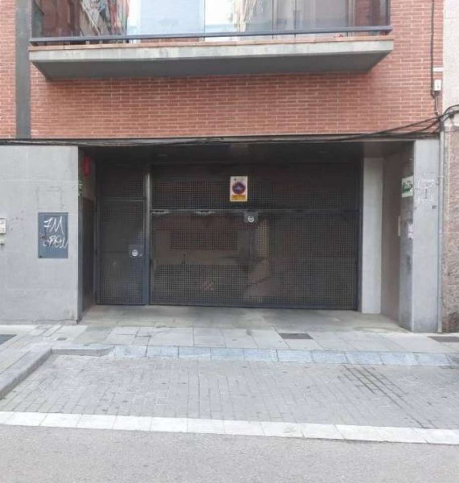 CASC ANTIC Plaza de p&agrave;rquing en venda. En comunitat. De ratlles.