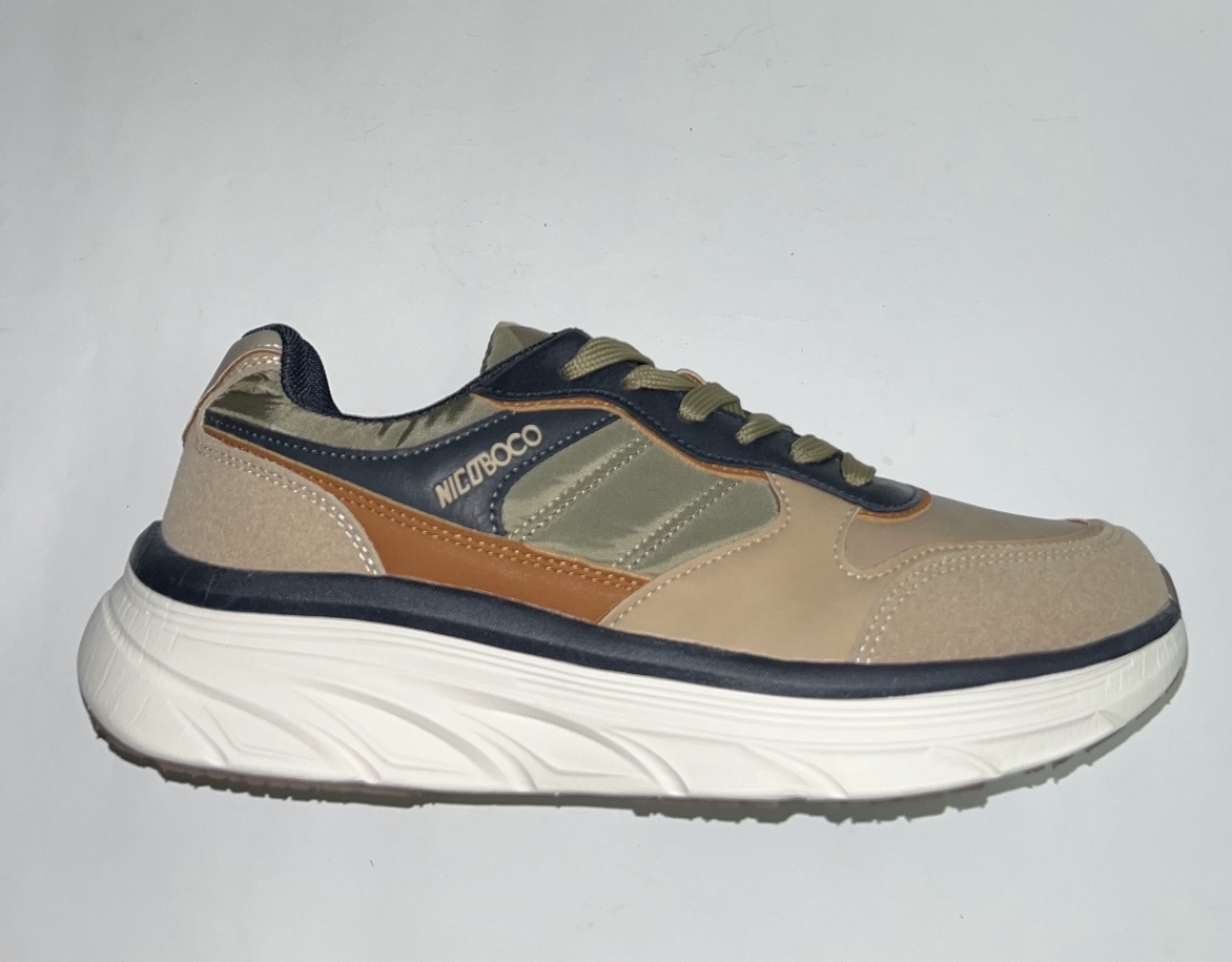 Esportius casual per a home amb cordons en beix Monday de NICOBOCO. H-467