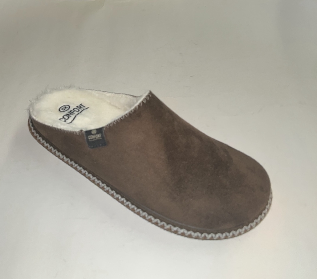 Sabatilles en antelina marró per a home fabricades a Espanya per CALZAMUR. T-741