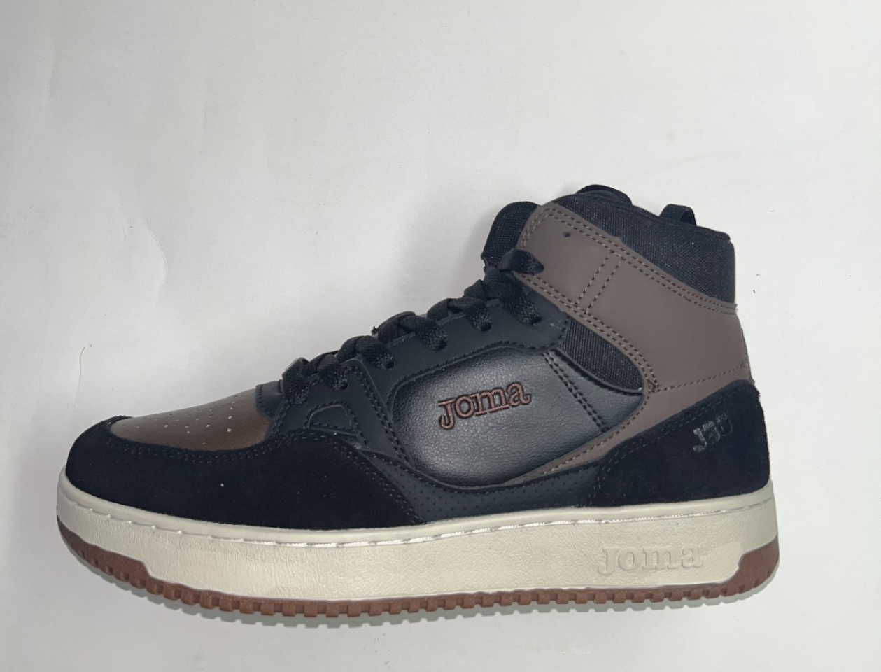 Botí esportiu per a home en negre i marró C-J80 de JOMA. H-463