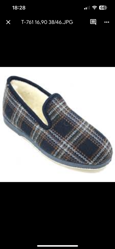 Sabatilles tancades de quadres amb llana verge 590 de SOCA. T-761