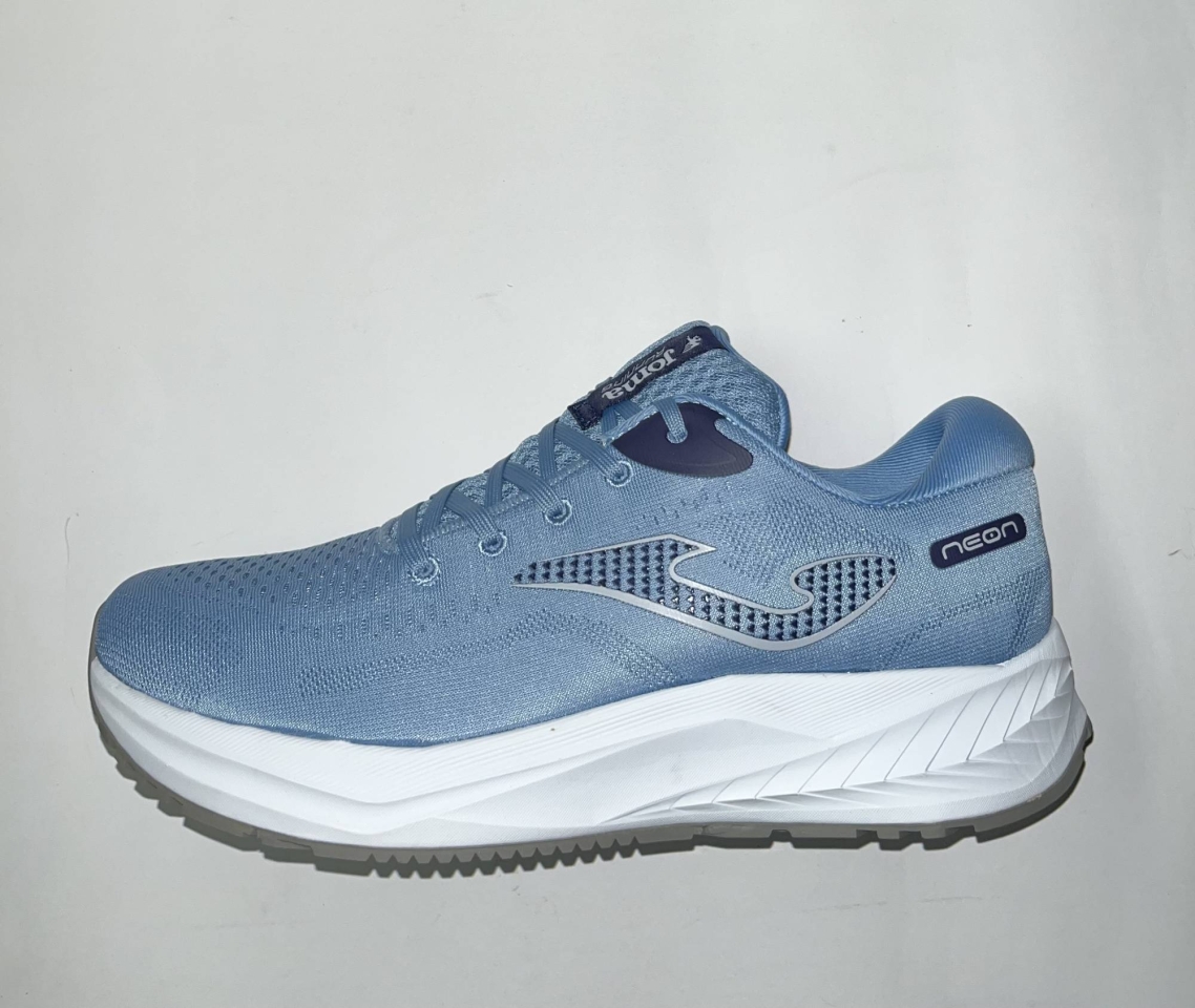 Esportius runing en niló blau per a home Neó de JOMA. D-230