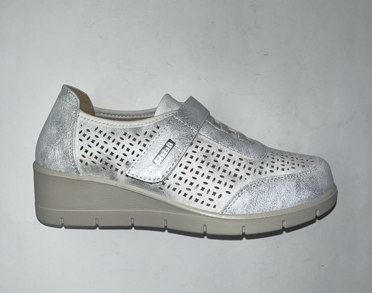 Sabata casual amb velcro per a dona 26M200 de MYSOFT. M-006