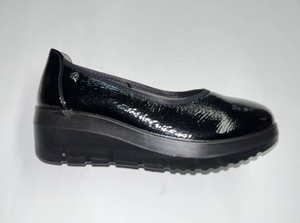 Sabata saló amb tascó en xarol negre 24M587 de MYSOFT. M-433