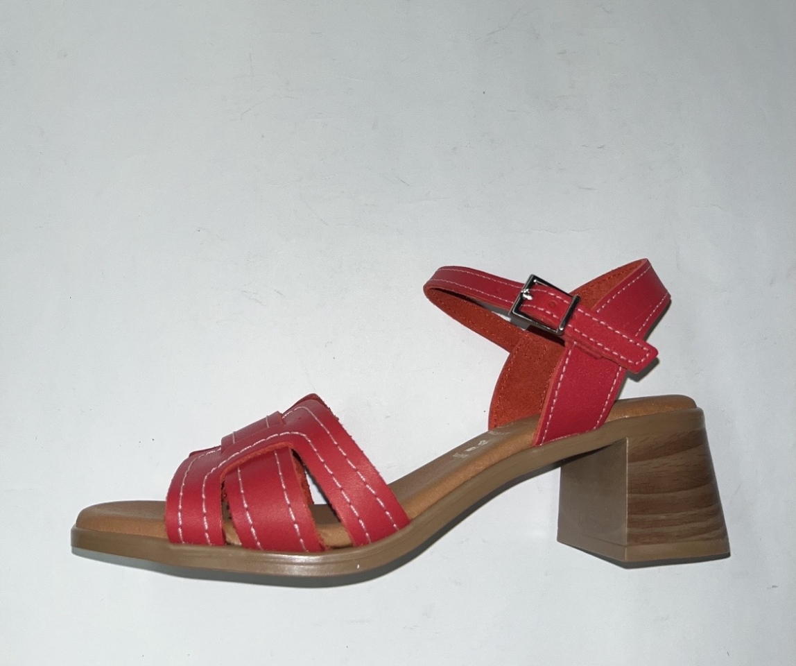 Sandàlies de taló mitjà en pellroja 5903 d'OHMYSANDALS. M-103