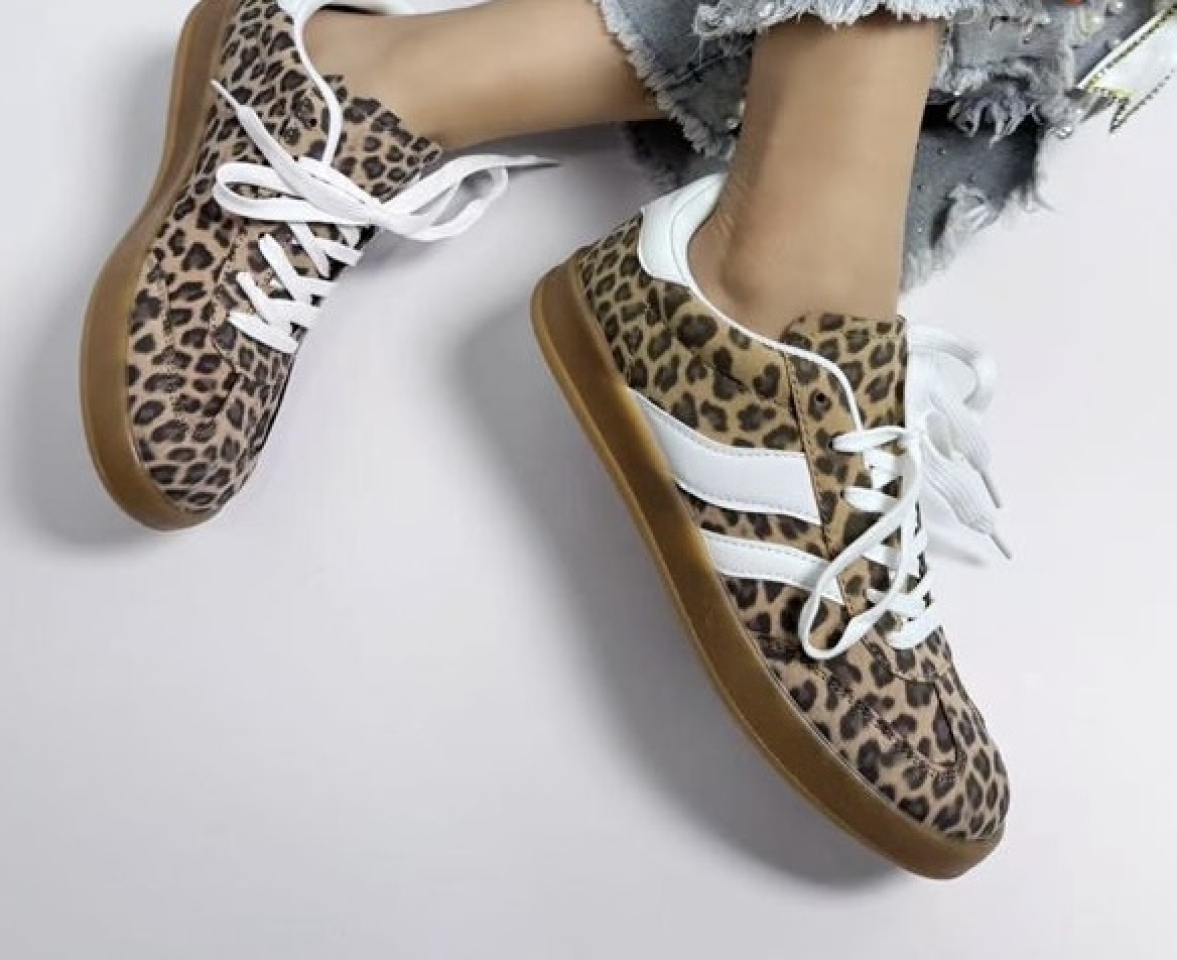 Sabatilles casual per a dona en tèxtil lleopard de MEIVASHOES. D-120
