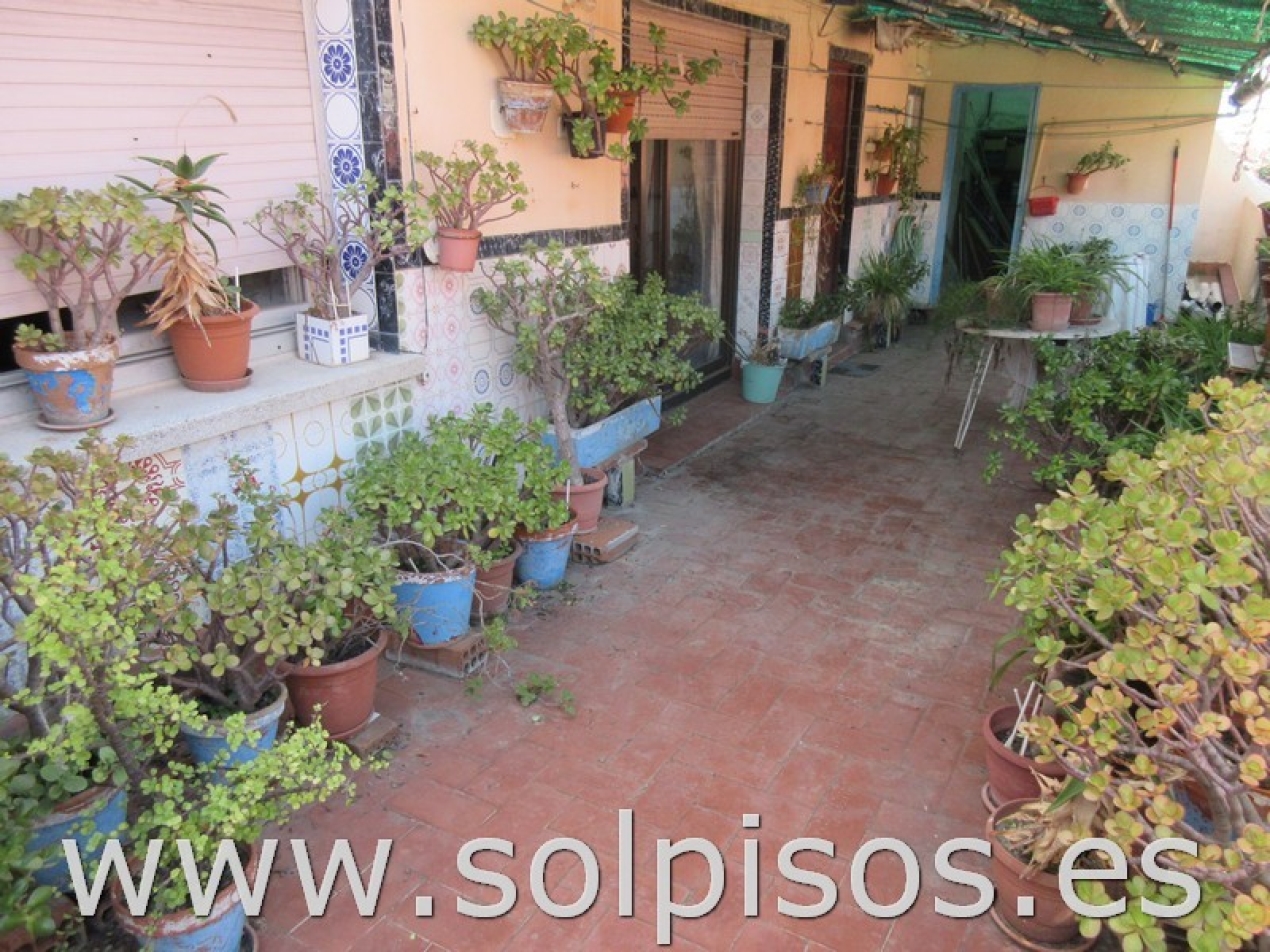 Àtic amb terrassa de 30 m²   75 4 1