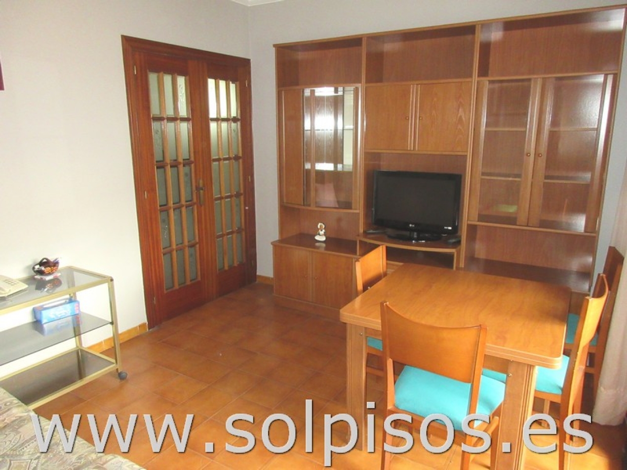 Pis ben conservat.   76 3 1
