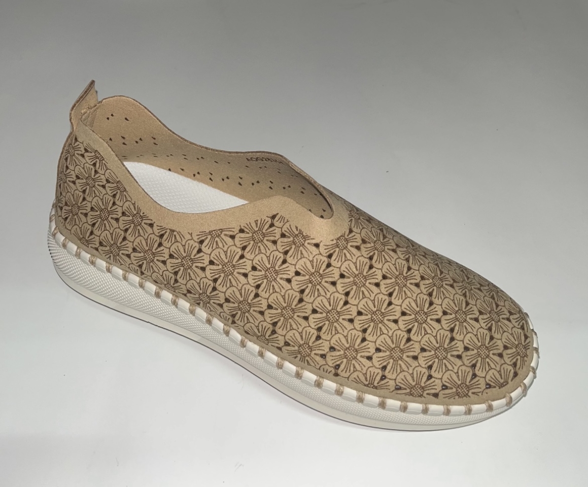 Sabatilles casual en camel per a dona d'AMARPIES. M-550