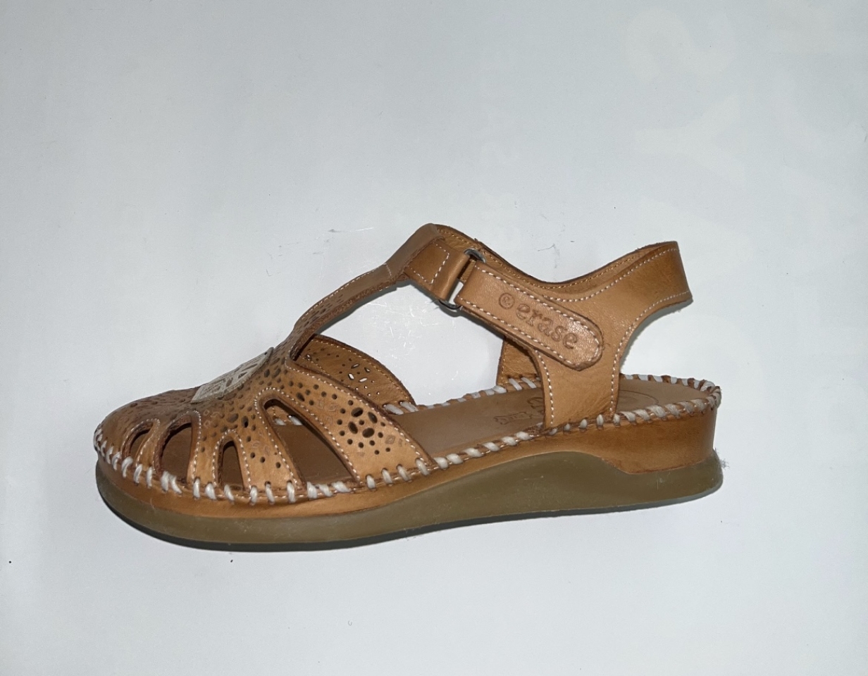 Sandàlia semitancada en pell marró 793-54 ceres d'ERASESHOES. M-561