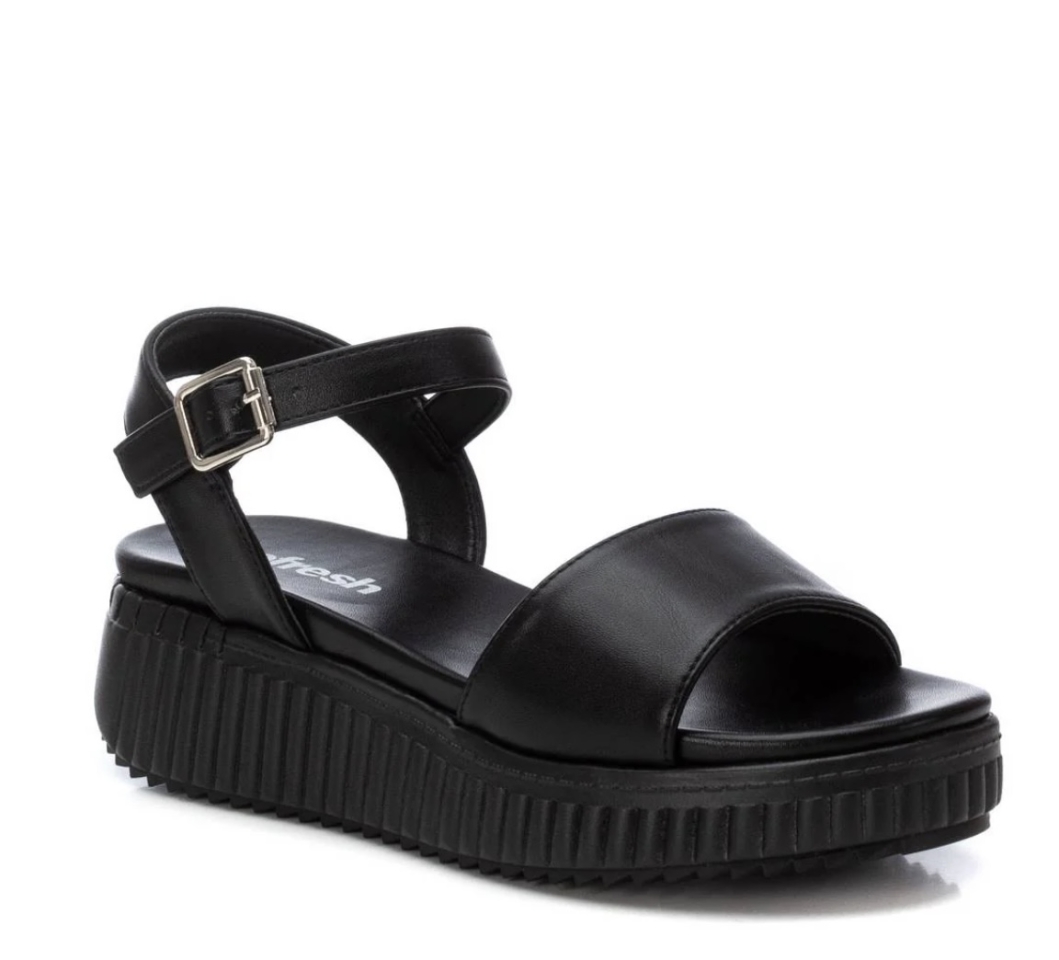 Sandàlia de dona amb plataforma en negre 172692 de REFRESHOES. M-618