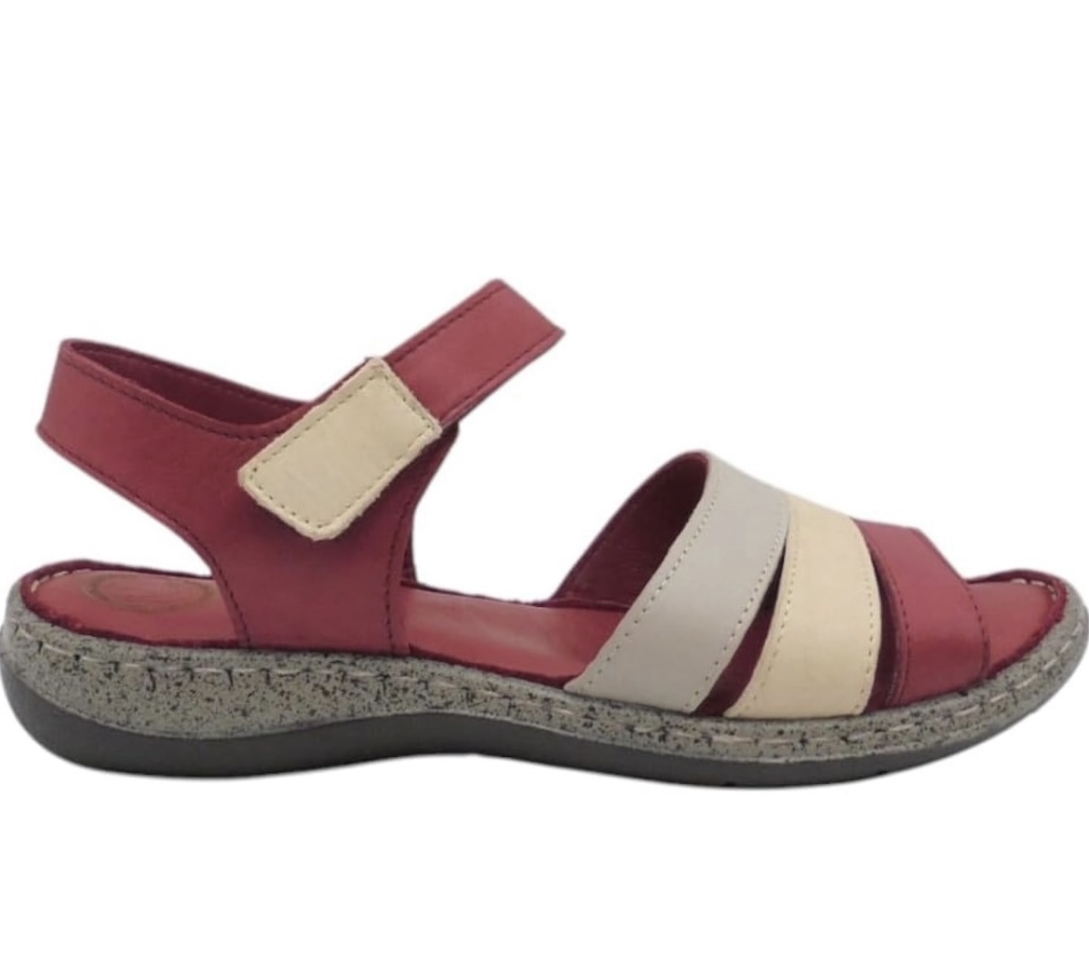 Sandàlia plana per a dona en pellroja 100-07 d'ERASESHOES. M-562