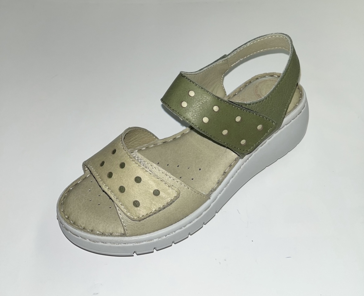 Sandàlia confort per a dona en pell kaki 200-09 d'ERASESHOES. M-566