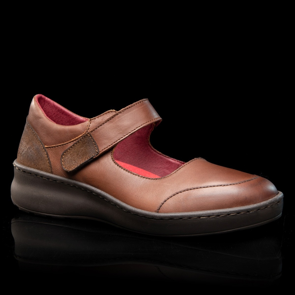 Sabata merceditas en pell marró d'ERASESHOES 15018. M-204