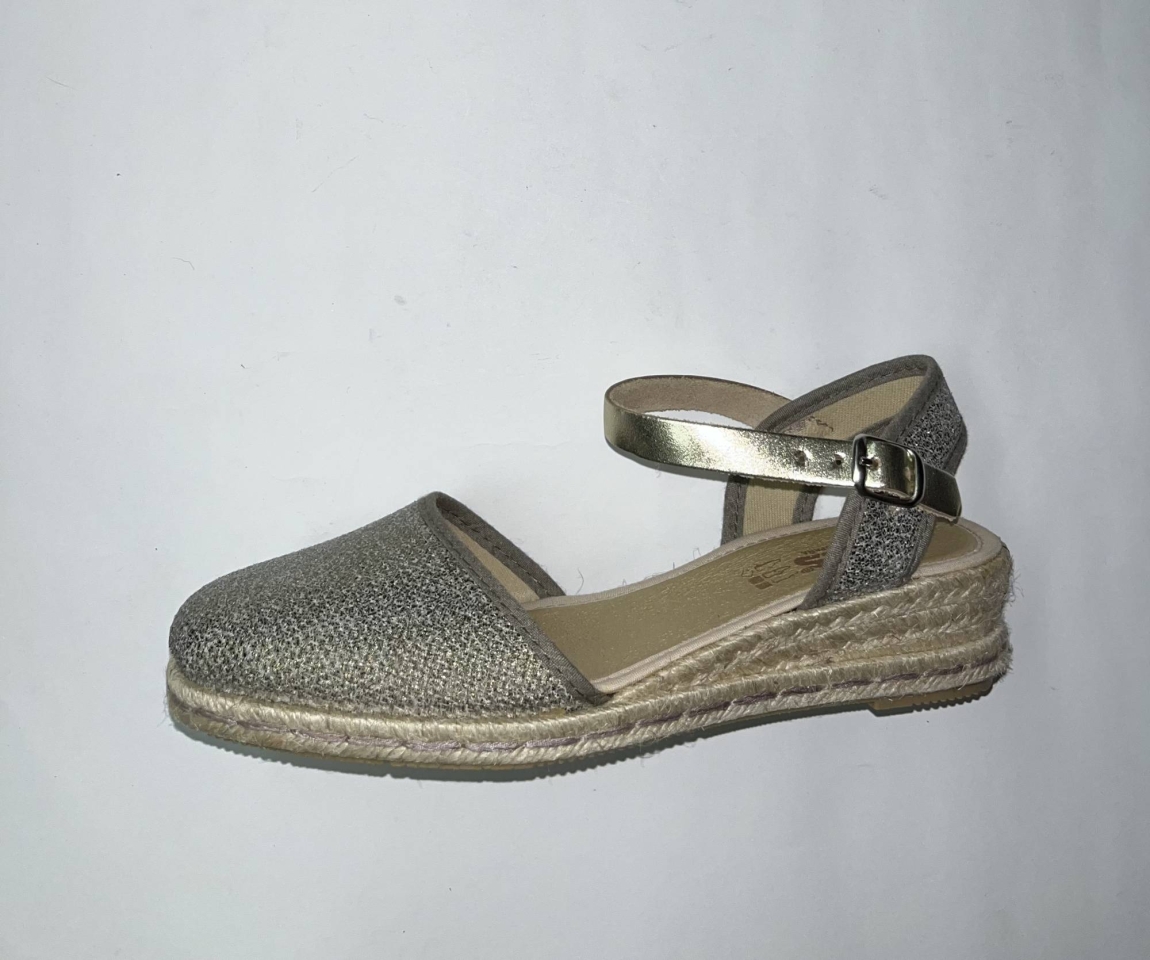 Espardenya encunya baixa en color bronze mod. 07371 de KOKIS. M-393
