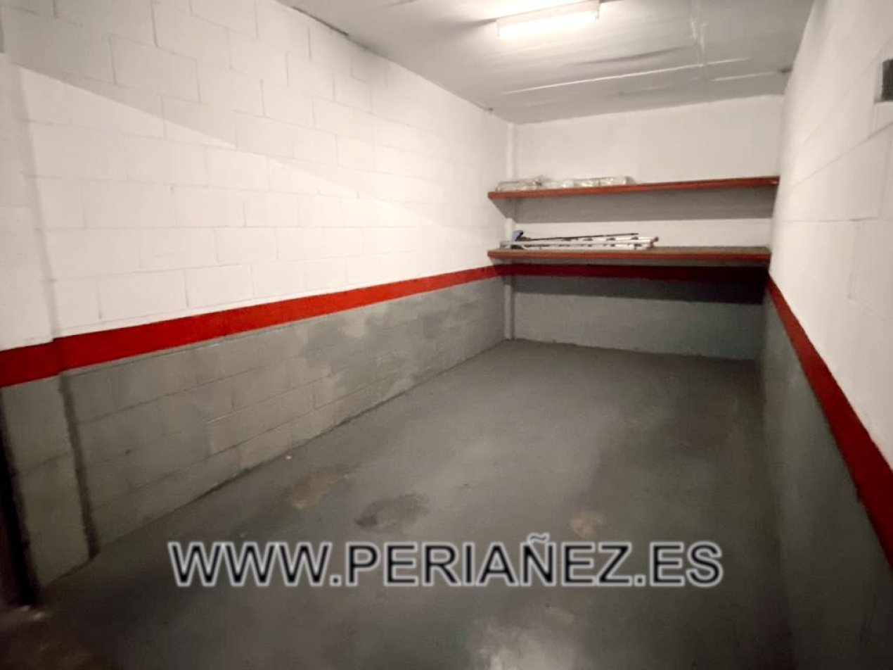 Plaza d'aparcament tancada. Possibilitat d'altell. F&agrave;cil maniobra.&nbsp; gual park