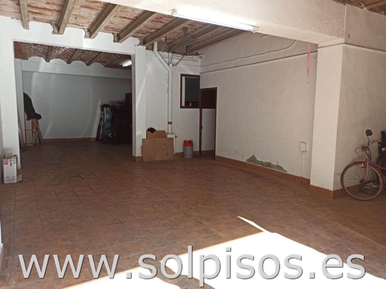 Local comercial en Plaza Catalunya.   100